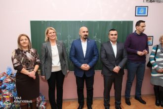 Donacijom Dragice Nikolić opremljen školski kabinet informatike u Stragarima