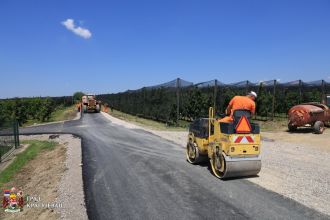 U toku radovi na asfaltiranju puta u Masloševu