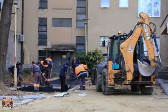 Završni radovi rekonstrukcije parkinga u Ulici Srete Mladenovića