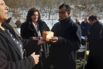 Обележен празник Св. Атанасија Великог у ромском насељу Корман