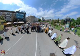 Литија са молитвом за напредак града и његових житеља